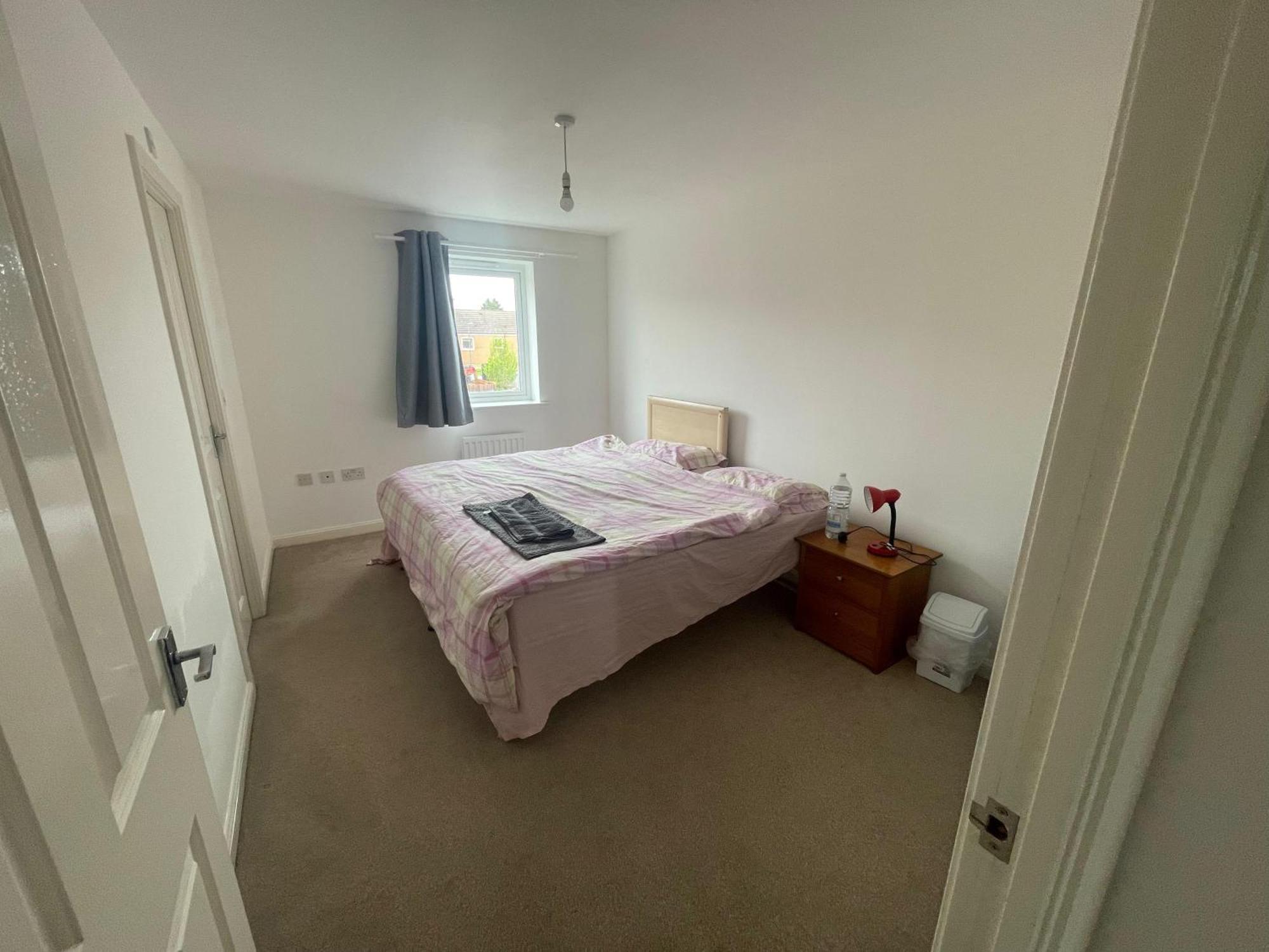 With Rafiq Bed and breakfast Bradley Stoke